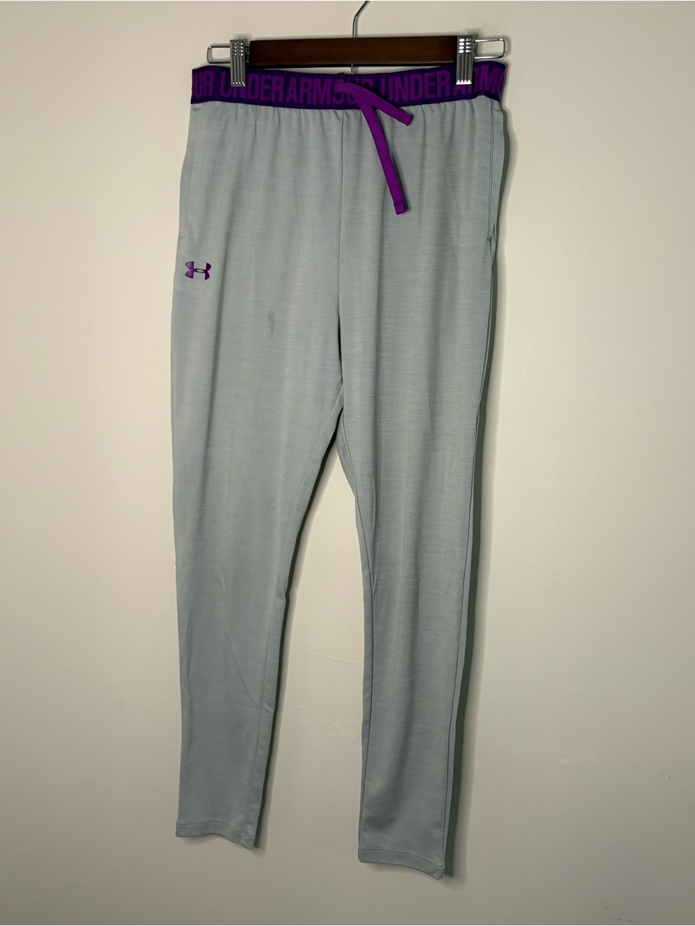 Under Armour Kids' Light Gray Performance Joggers leggings large